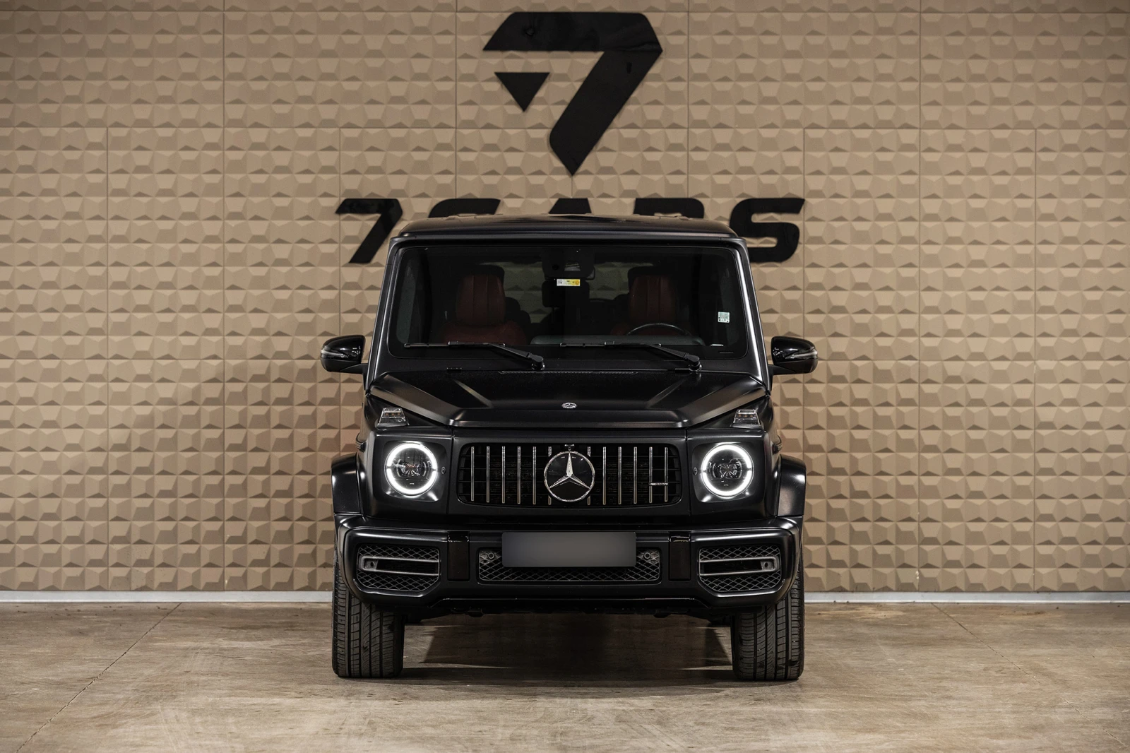 Mercedes-Benz G 63 AMG Burmester * Distronic * ГАРАНЦИЯ, снимка 2 - Автомобили и джипове - 54031156