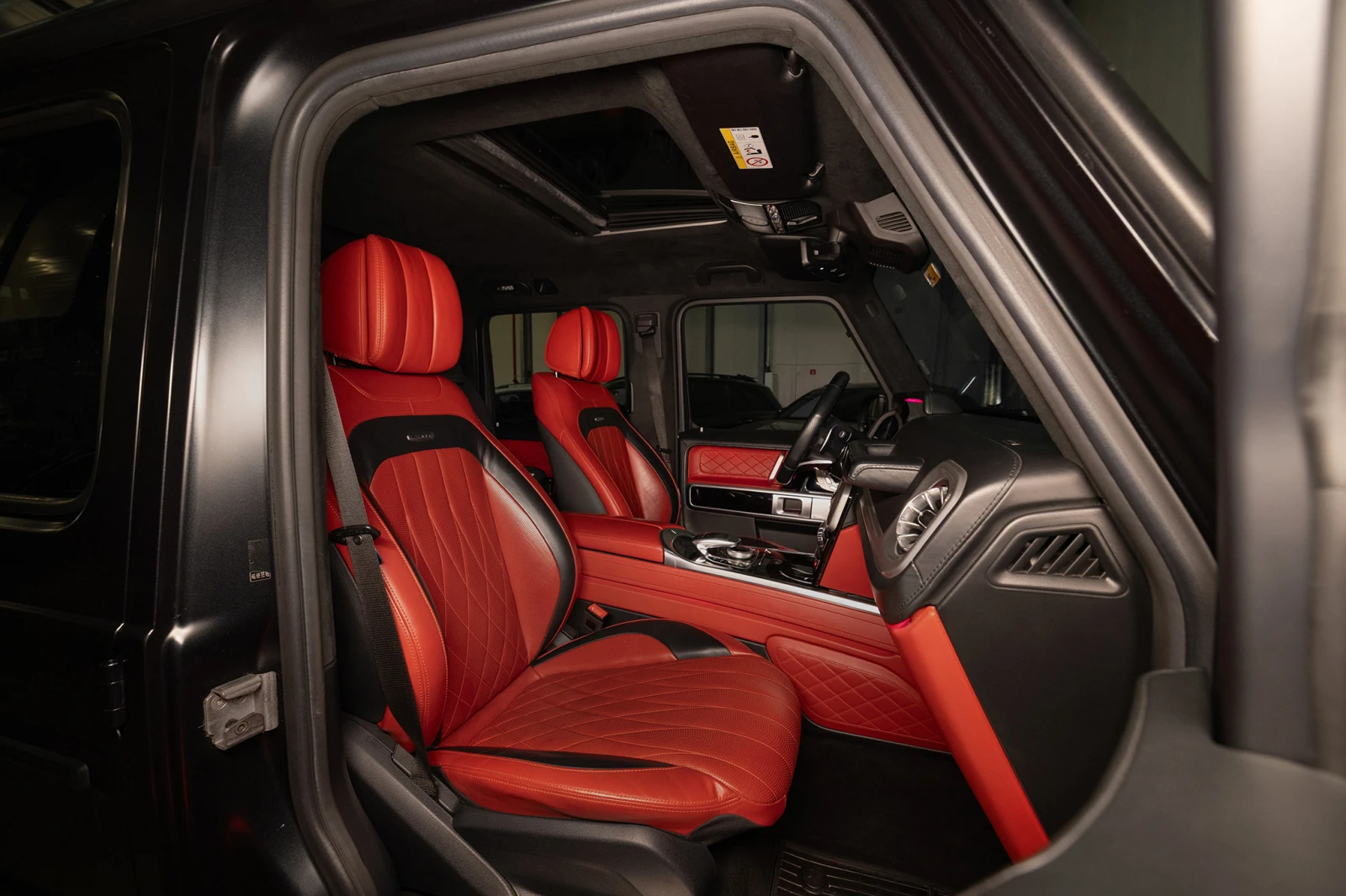 Mercedes-Benz G 63 AMG Burmester * Distronic * ГАРАНЦИЯ, снимка 11 - Автомобили и джипове - 54031156