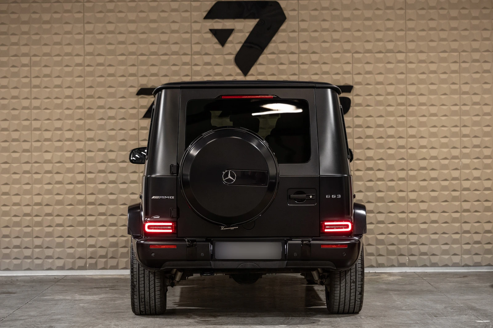 Mercedes-Benz G 63 AMG Burmester * Distronic * ГАРАНЦИЯ, снимка 6 - Автомобили и джипове - 54031156