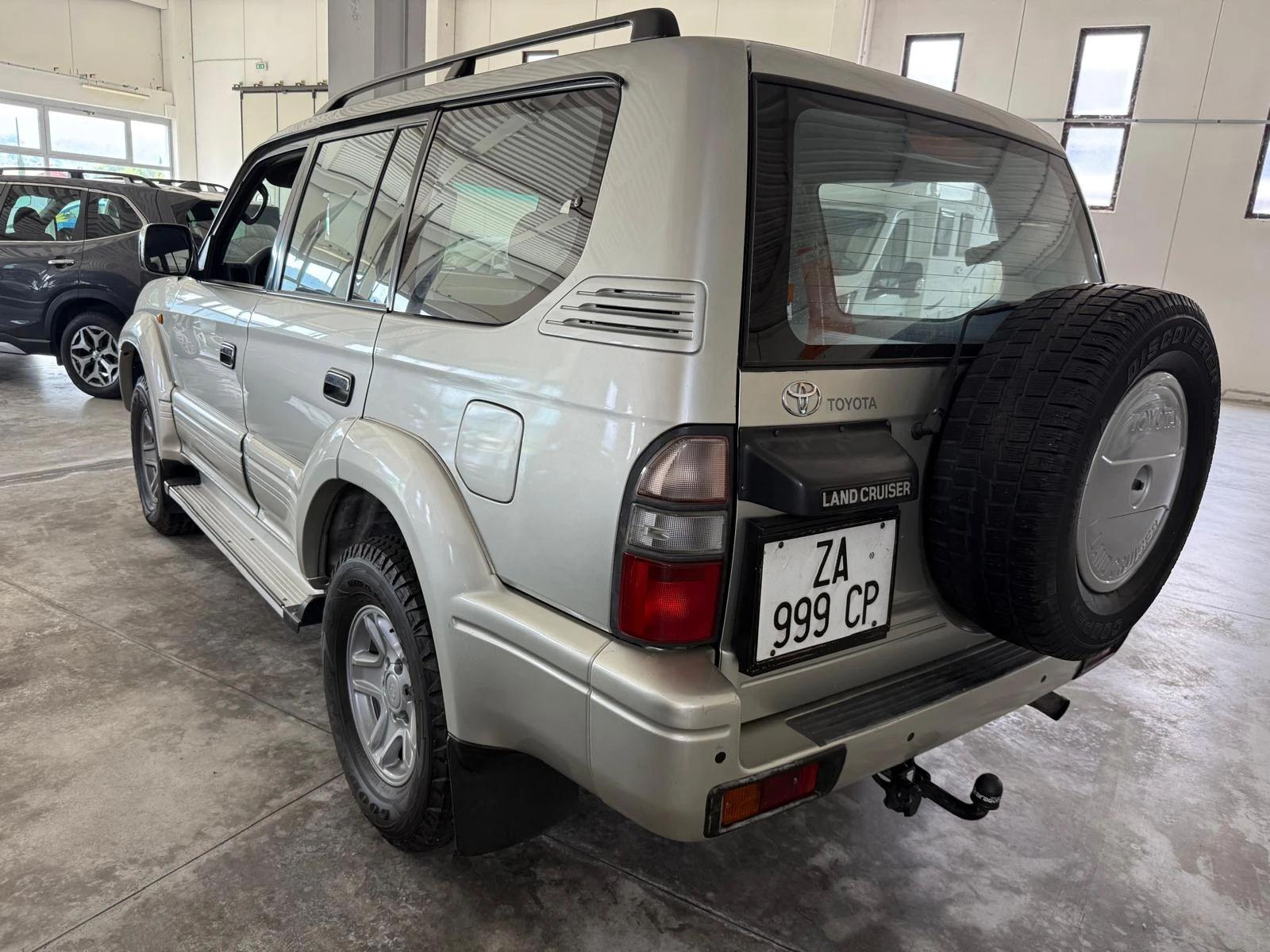 Toyota Land cruiser 3, 0ТDi-125kс* 4Х4* БЛОКАЖИ* ДЪЛГА БАЗА* КЛИМАТИК*, снимка 3 - Автомобили и джипове - 55052331