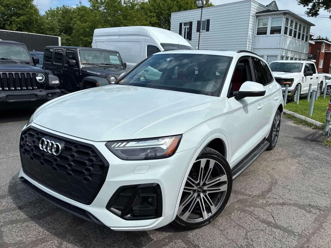 Audi SQ5 Technik | CARFAX | АВТОКРЕДИТ БЕЗ ПЪРВОНАЧАЛНА 