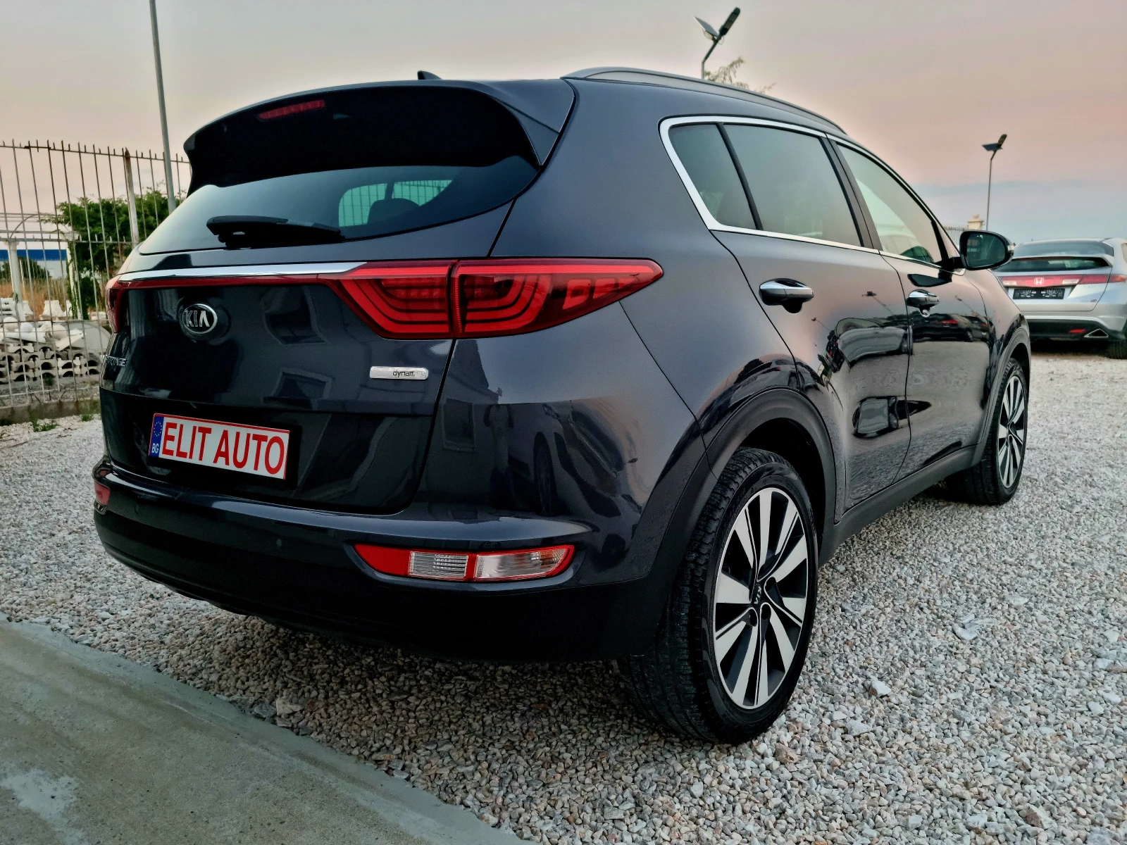 Kia Sportage 1.7 CRDI Exclusive.Panorama, снимка 6 - Автомобили и джипове - 55655578