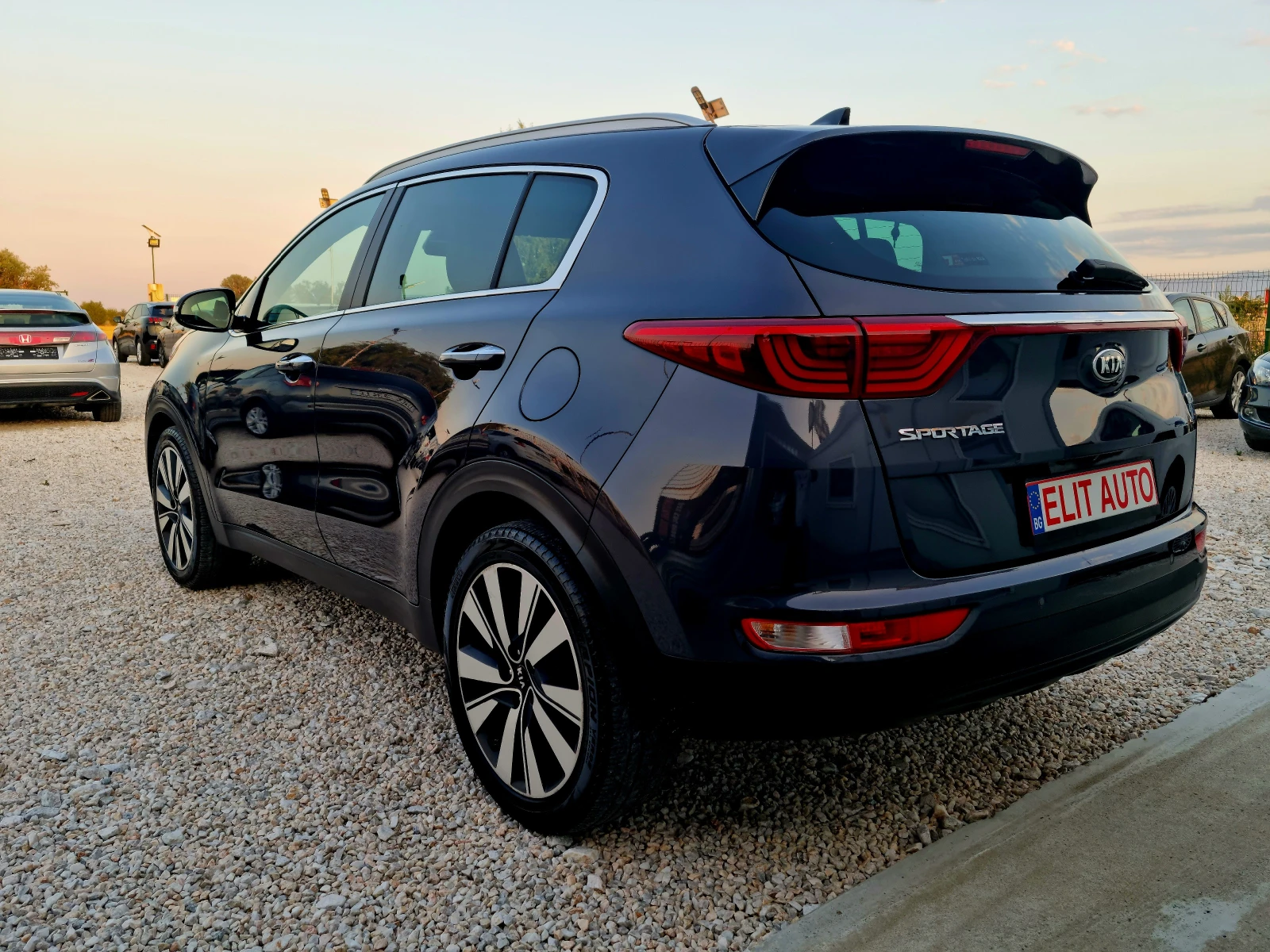 Kia Sportage 1.7 CRDI Exclusive.Panorama, снимка 8 - Автомобили и джипове - 55655578