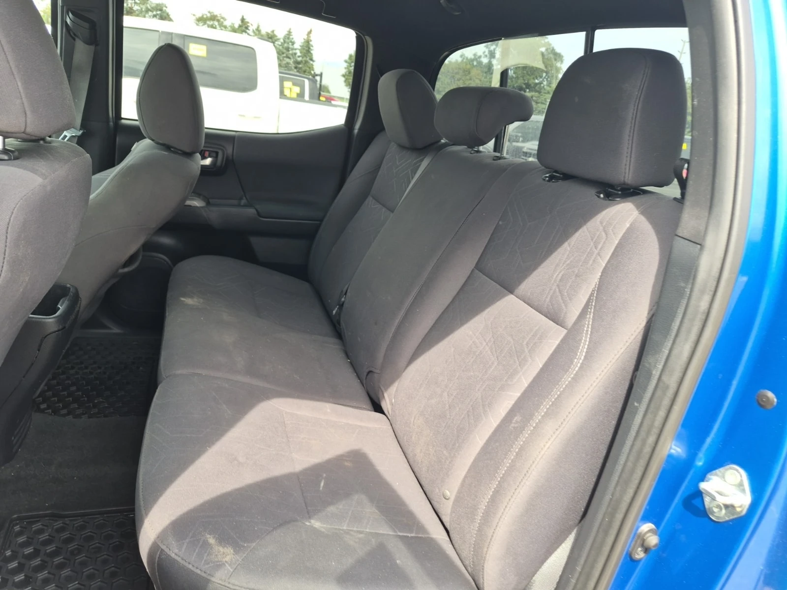 Toyota Tacoma * TRD OFF ROAD CREW CAB SHRT BED * ���� ���������� | Mobile.bg � ����������� 8