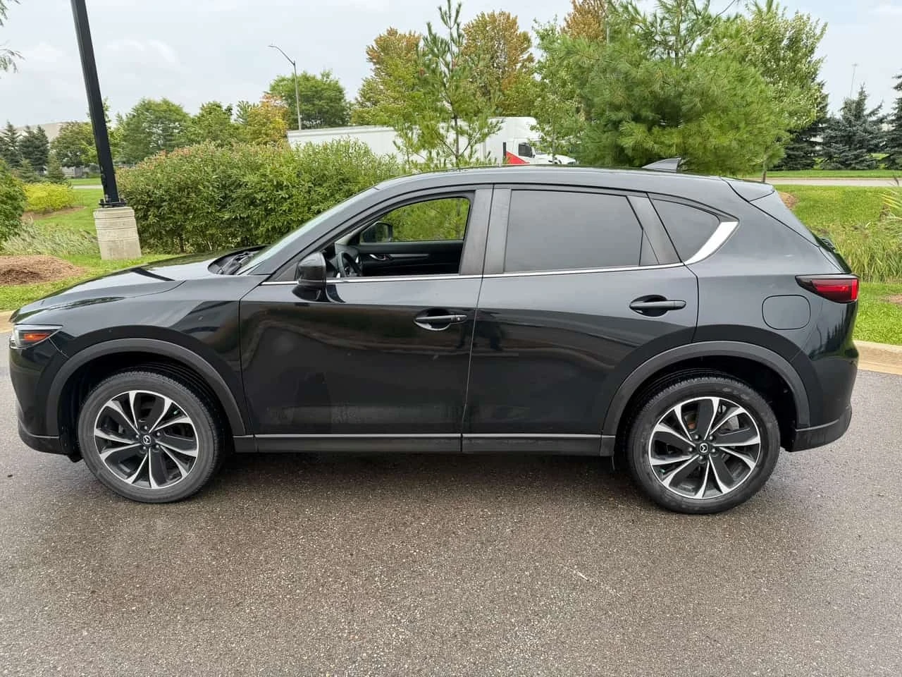 Mazda CX-5 * GS AWD * CARFAX * БЕЗ ПЪРВОНАЧАЛНА ВНОСКА, снимка 2 - Автомобили и джипове - 56264545