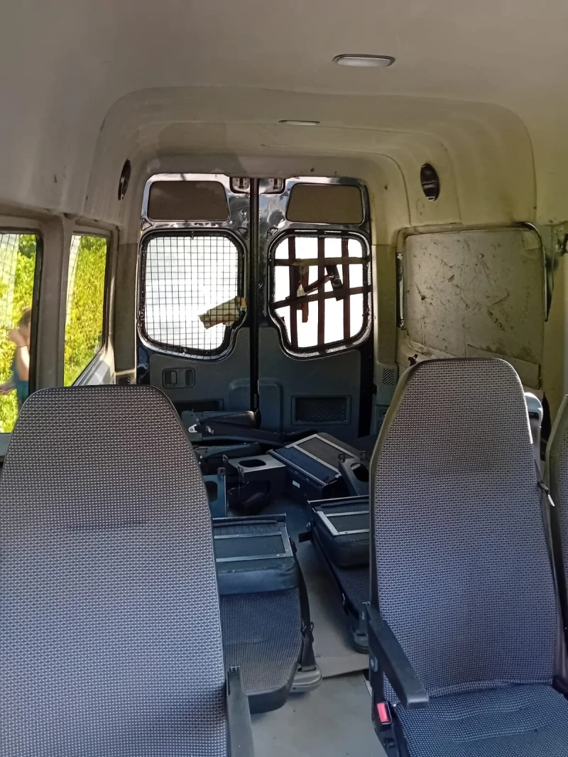 Mercedes-Benz Sprinter 211 Пътнически , снимка 15 - Бусове и автобуси - 47319654