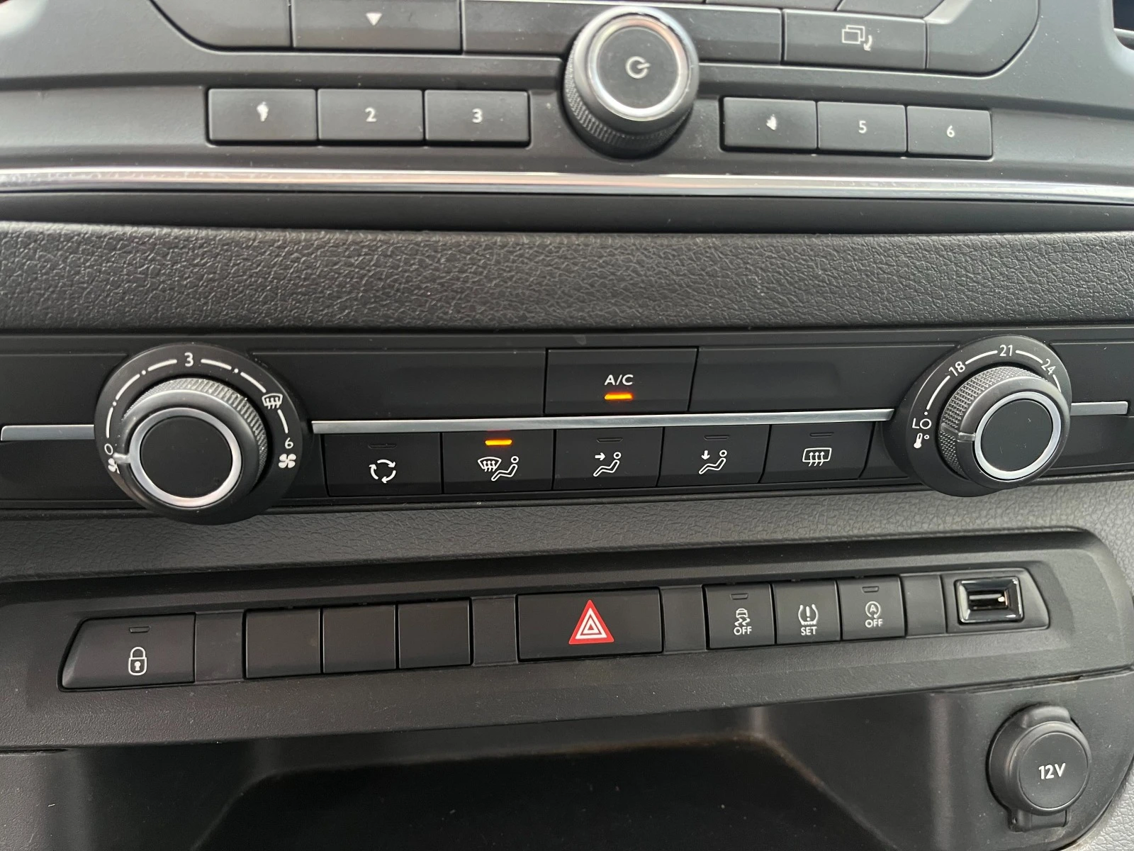 Peugeot Traveller 1.6BlueHDI + 6  | Mobile.bg   13