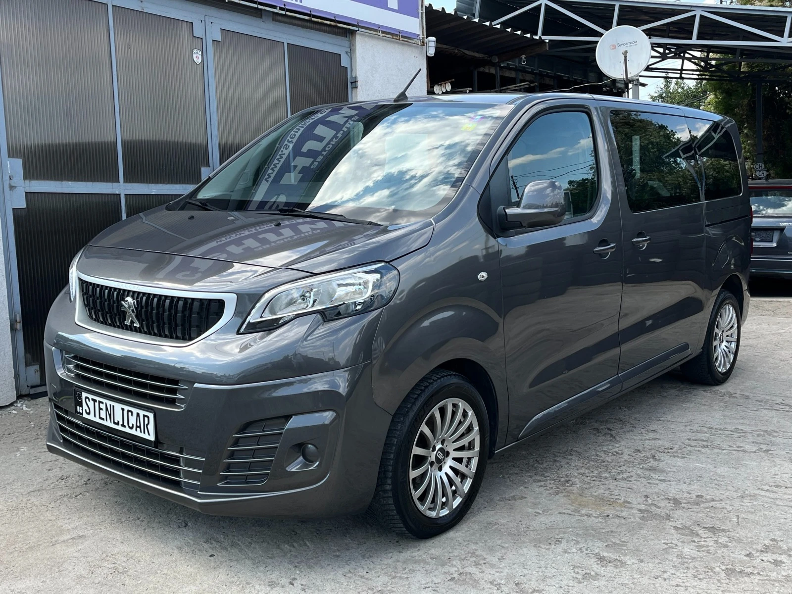 Peugeot Traveller СОБСТВЕН ЛИЗИНГ И СИГУРНО ОДОБРЕНИЕ - изображение 3