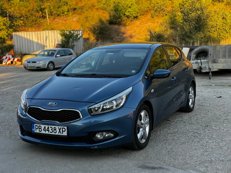 Kia Ceed 1.4 CRDI , снимка 2 - Автомобили и джипове - 47441799