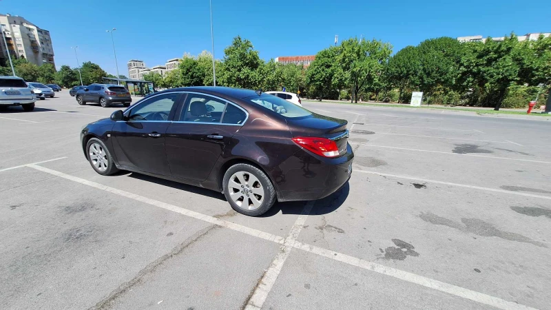 Opel Insignia 2, 0 CDTI, снимка 11 - Автомобили и джипове - 46916352