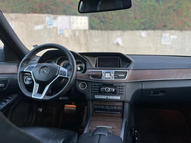 Mercedes-Benz E 350, снимка 4 - Автомобили и джипове - 52409789