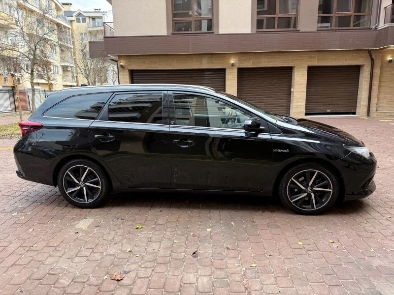 Toyota Auris, снимка 2 - Автомобили и джипове - 52489122