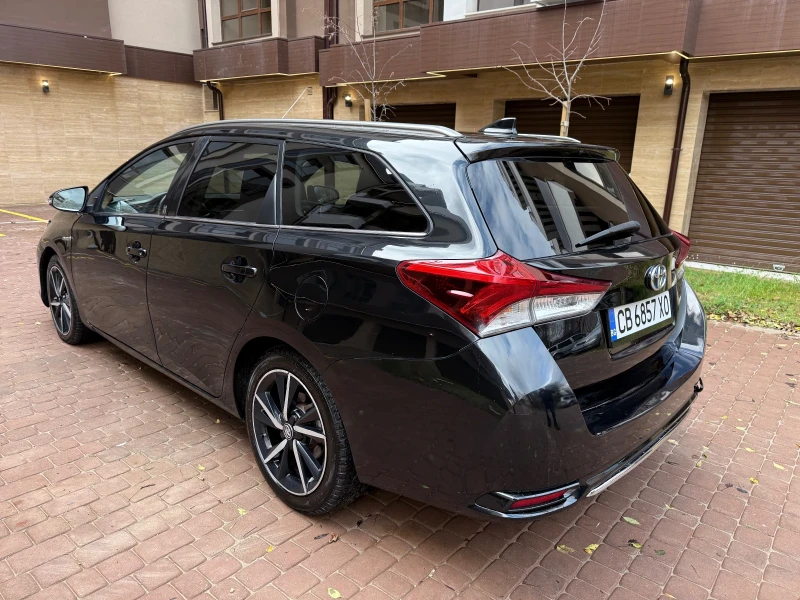 Toyota Auris, снимка 6 - Автомобили и джипове - 52489122