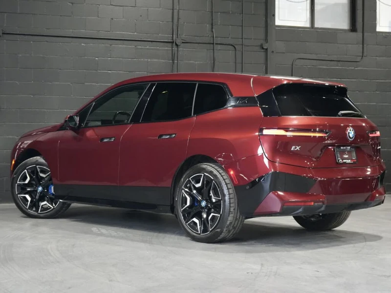 BMW iX * xDRIVE40* АвтоКредит* (ЦЕНА ДО БГ), снимка 4 - Автомобили и джипове - 52512659