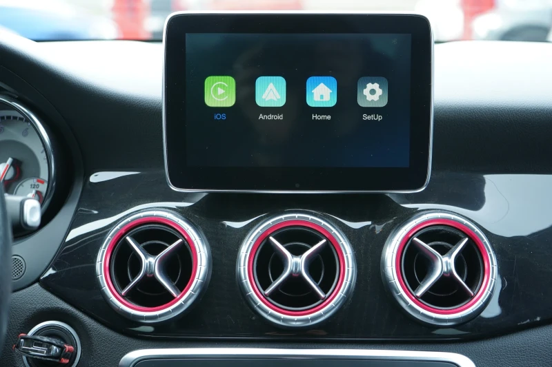 Mercedes-Benz CLA 250 4M* AMG* PANORAMA* CARPLAY, снимка 10 - Автомобили и джипове - 52645592