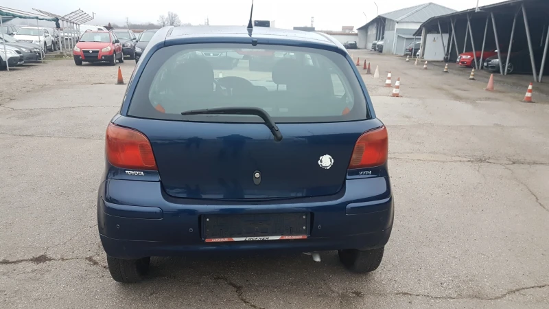 Toyota Yaris 1.3i автомат, снимка 6 - Автомобили и джипове - 52929084