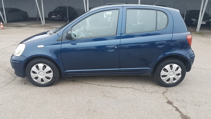 Toyota Yaris 1.3i автомат, снимка 4 - Автомобили и джипове - 52929084