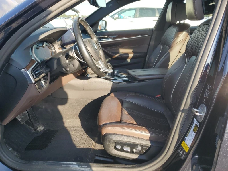 BMW 540 INDIVIDUAL* HUD* DISTRONIC* H/K* 360* PANORAMA* , снимка 7 - Автомобили и джипове - 53031611