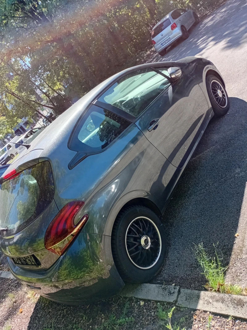 Peugeot 208 1000, снимка 6 - Автомобили и джипове - 53375348