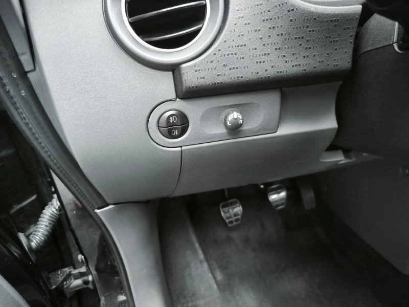 Mitsubishi Colt Z30 1.3, снимка 8 - Автомобили и джипове - 53439606