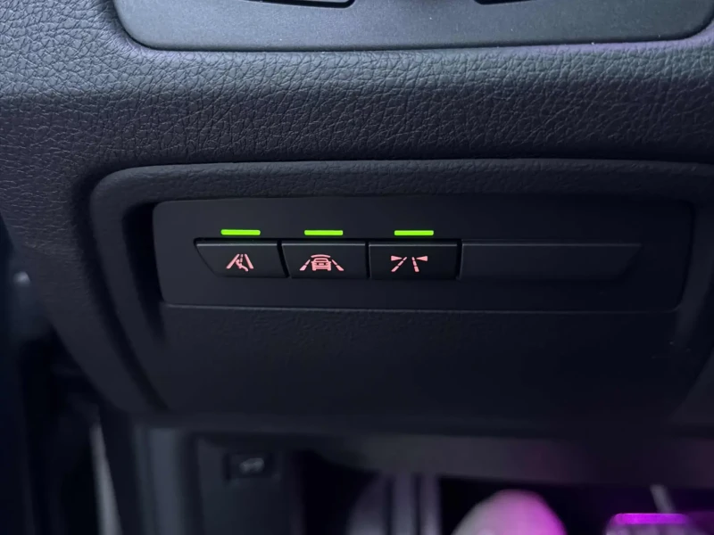 BMW 340 * CARFAX* ДИГИТАЛНО ТАБЛО* ХЕД-ЪП ДИСПЛЕЙ* , снимка 12 - Автомобили и джипове - 53483120