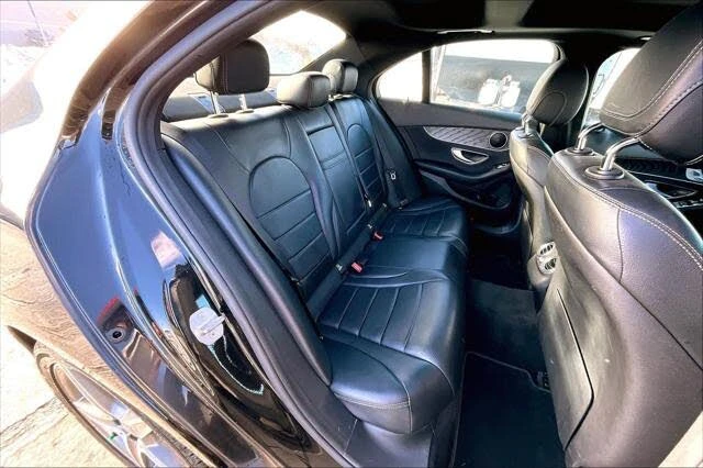 Mercedes-Benz C 300 4 MATIC * CARFAX* * АвтоКредит* (ЦЕНА ДО БГ), снимка 13 - Автомобили и джипове - 53190946