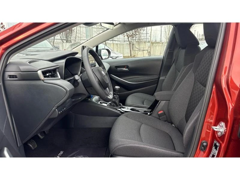 Toyota Corolla SDN 1.5 6MT EXECUTIVE MY 25 - НОВА, снимка 12 - Автомобили и джипове - 53364899