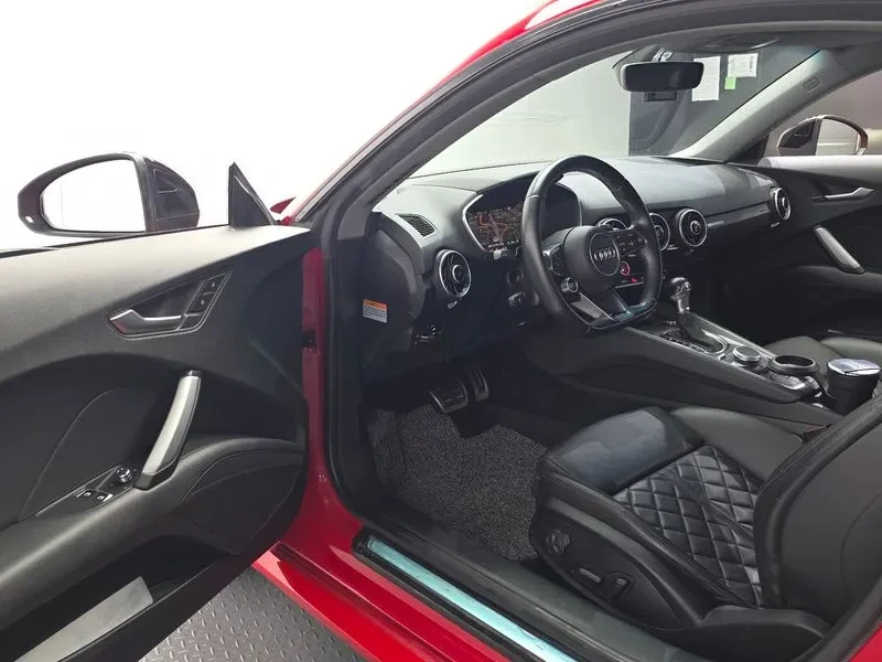 Audi Tt Coupe 45 Tfsi Quattro, снимка 10 - Автомобили и джипове - 55390090