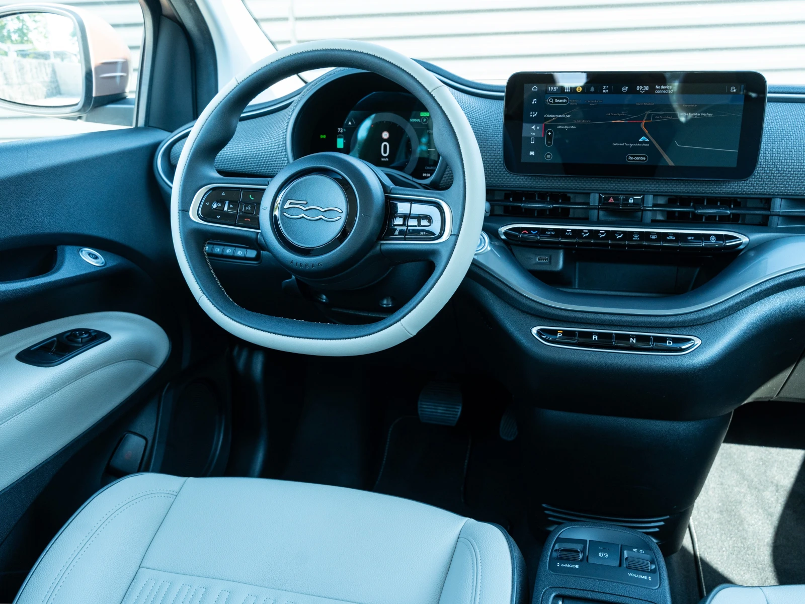 Fiat 500 LA PRIMA 42kWh - изображение 8