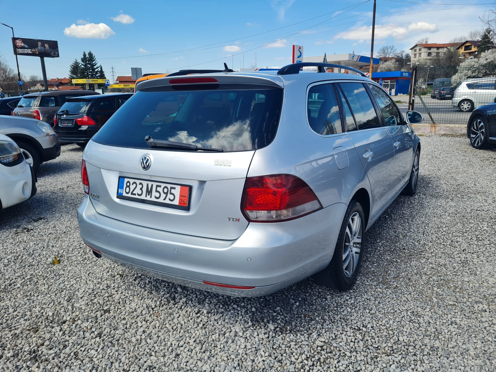 VW Golf Variant 1.6TDI!!ОБСЛУЖЕНА!!, снимка 5 - Автомобили и джипове - 52424645