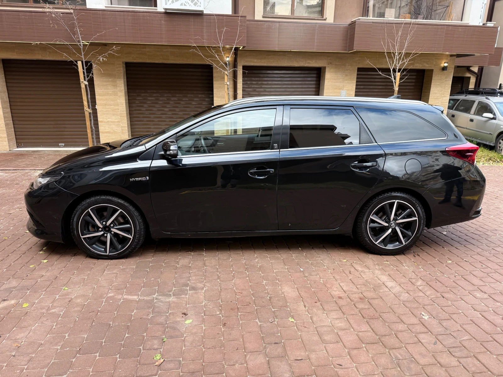 Toyota Auris  - изображение 7