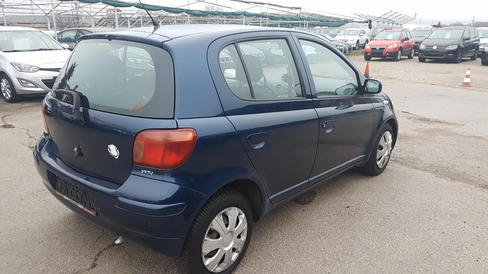 Toyota Yaris 1.3i автомат - изображение 7