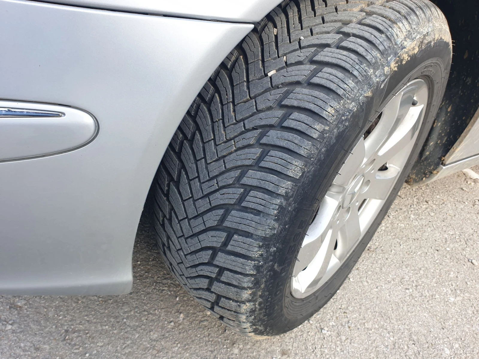 Mercedes-Benz E 320, снимка 8 - Автомобили и джипове - 54046857