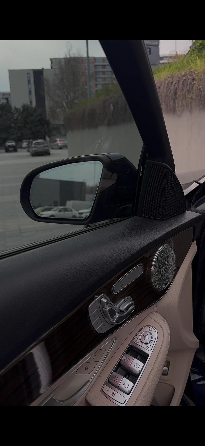 Mercedes-Benz C 300, снимка 7 - Автомобили и джипове - 54526067