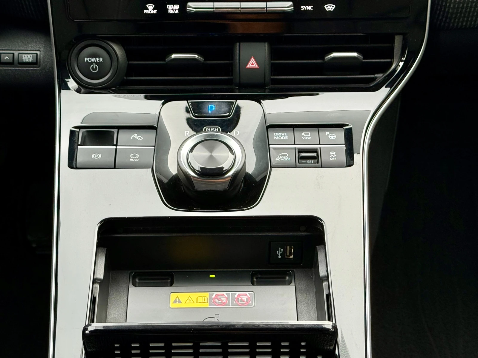Subaru Solterra, снимка 12 - Автомобили и джипове - 54999047