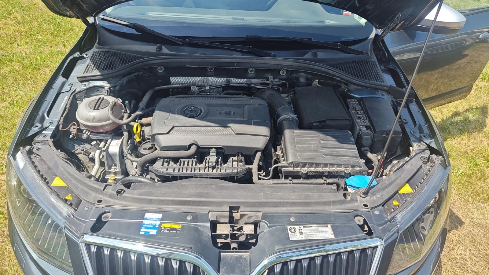 Skoda Octavia Scout 4x4 DSG TSI, снимка 10 - Автомобили и джипове - 55593337