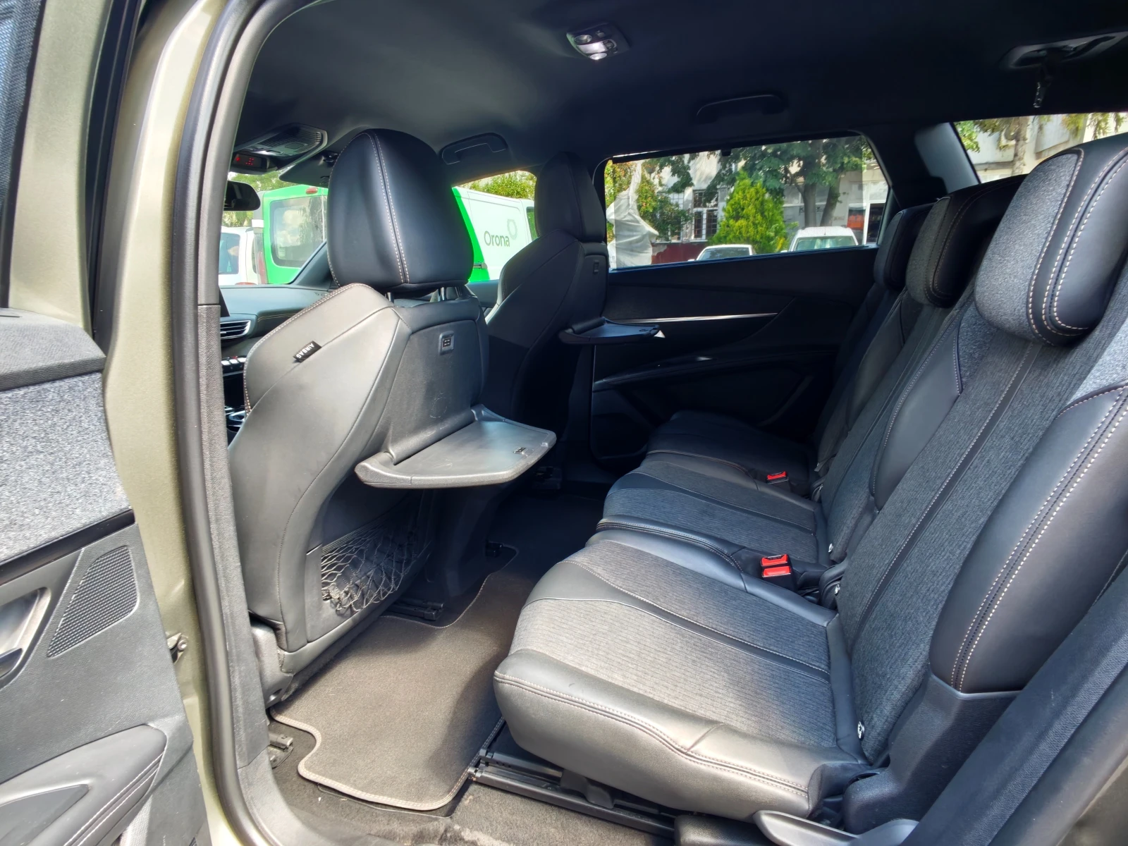 Peugeot 5008 GT line, снимка 10 - Автомобили и джипове - 55595637