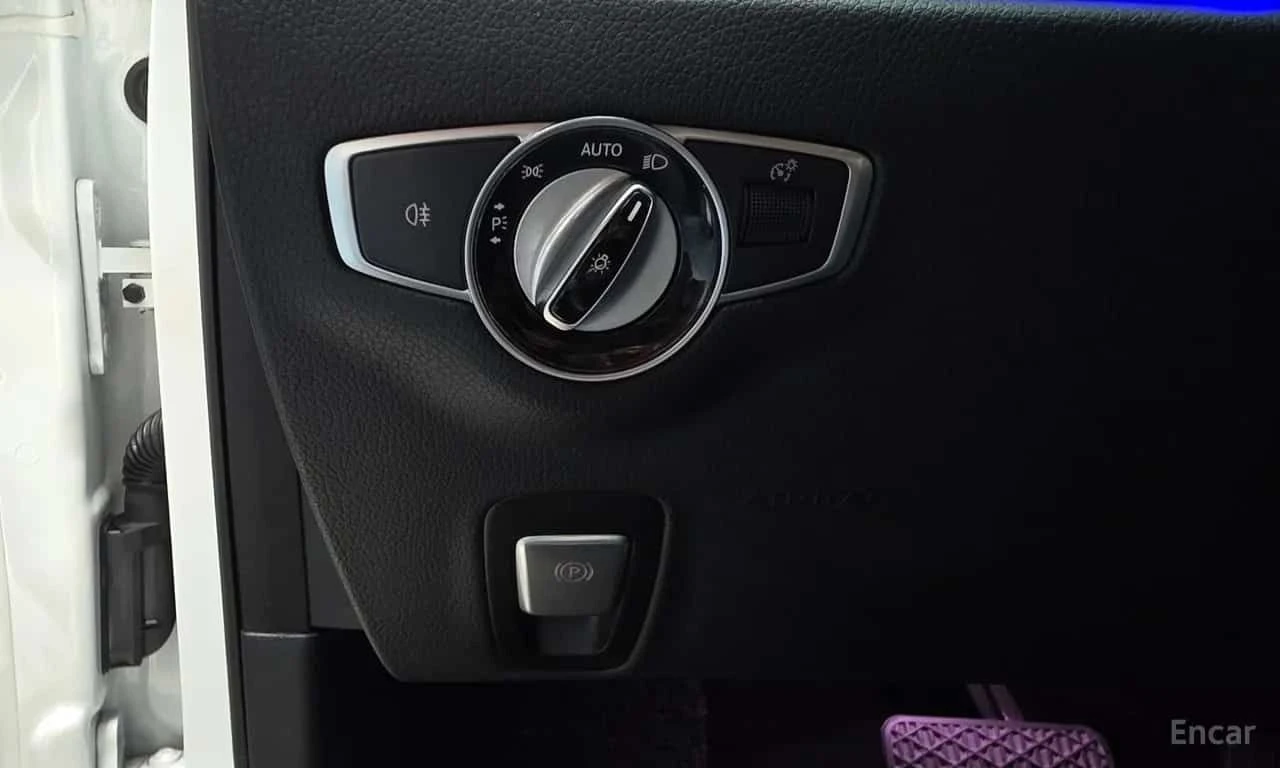 Mercedes-Benz E 300 * 2 КЛЮЧА * ЦЕНА ДО БЪЛГАРИЯ, снимка 17 - Автомобили и джипове - 55596363