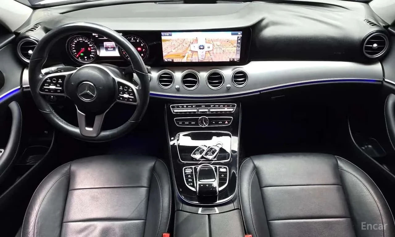 Mercedes-Benz E 300 * 2 КЛЮЧА * ЦЕНА ДО БЪЛГАРИЯ, снимка 7 - Автомобили и джипове - 55596363