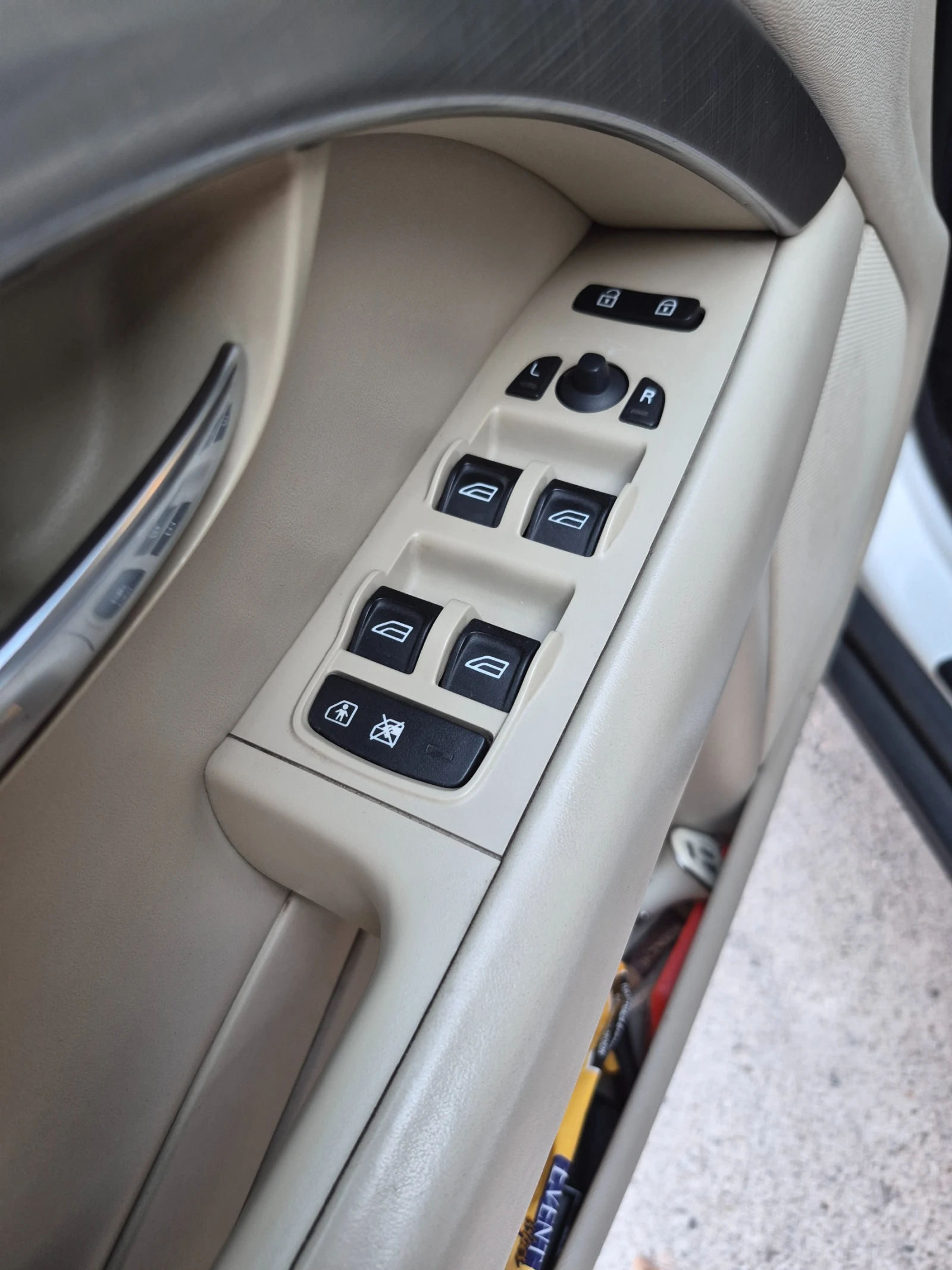 Volvo Xc70, снимка 9 - Автомобили и джипове - 55969178
