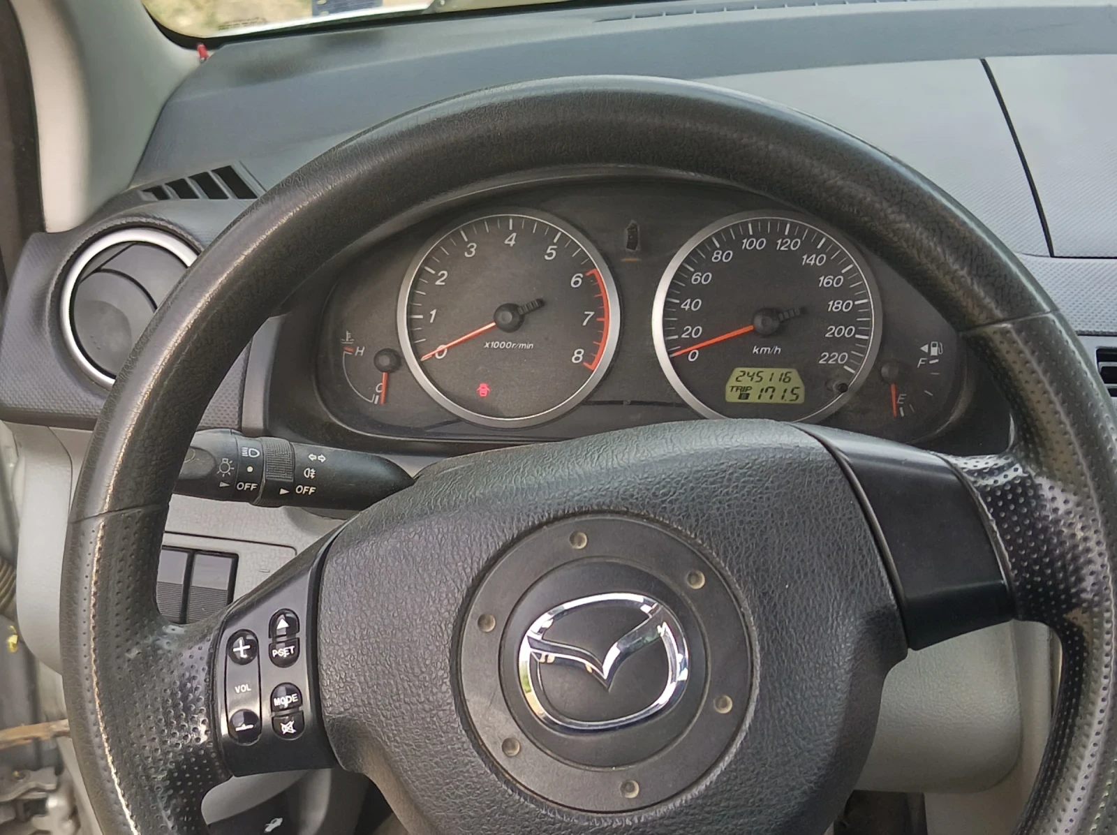 Mazda 2 ТОП, снимка 7 - Автомобили и джипове - 56206254