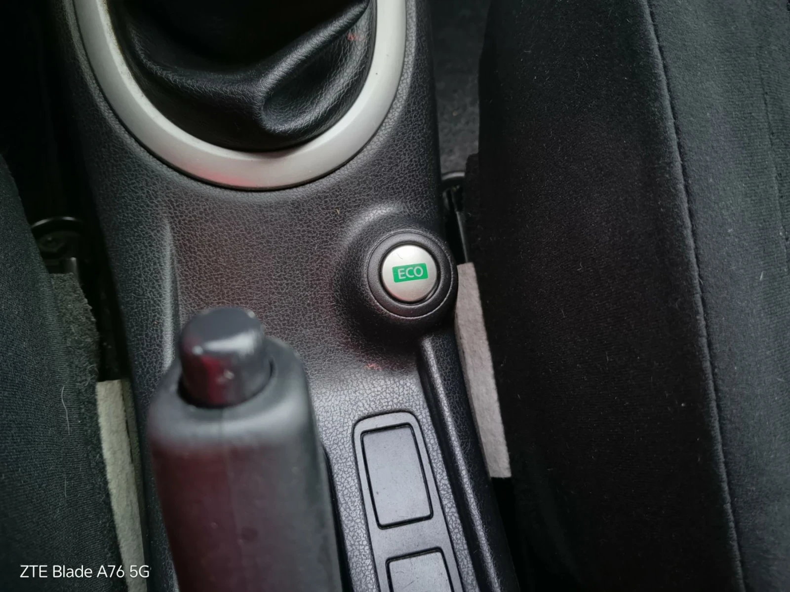 Nissan Note, снимка 16 - Автомобили и джипове - 56225923