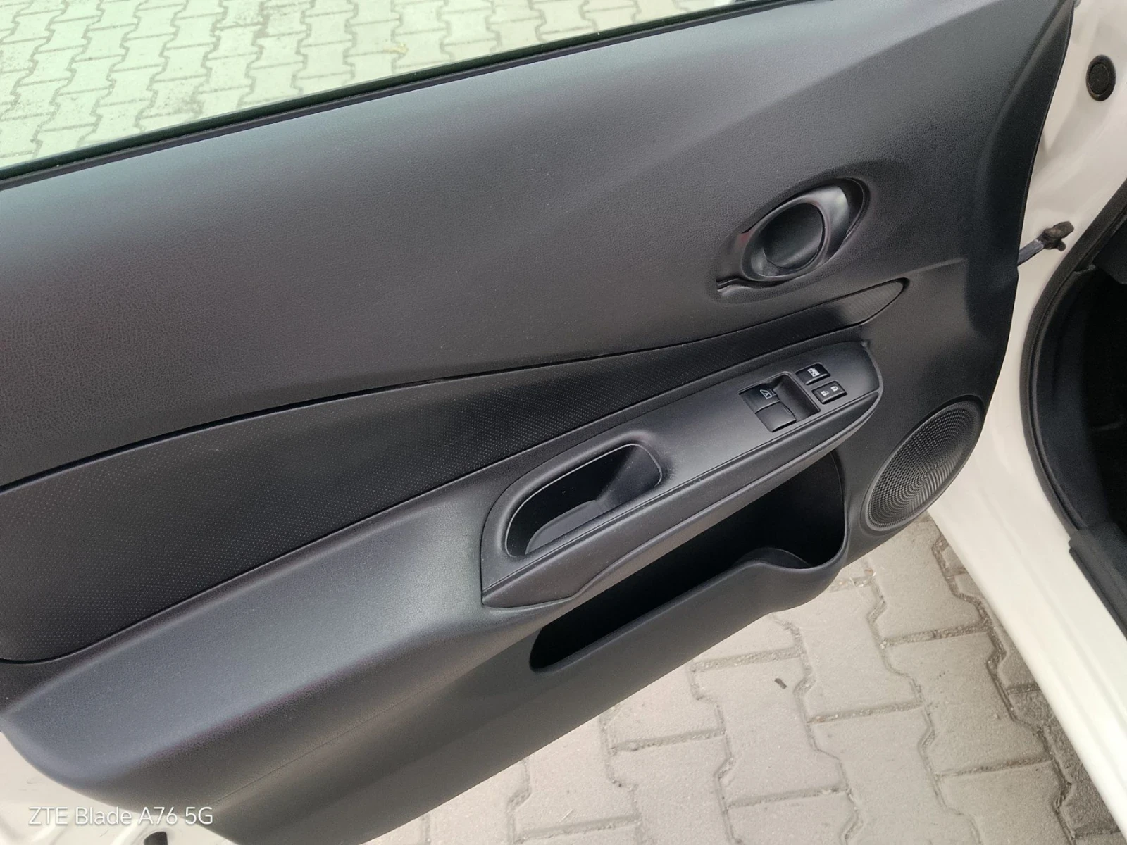 Nissan Note, снимка 9 - Автомобили и джипове - 56225923