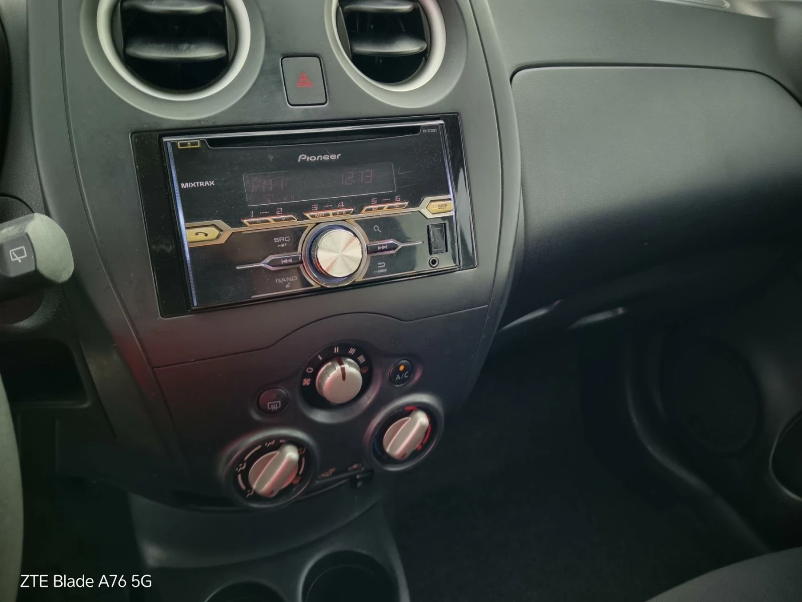 Nissan Note, снимка 12 - Автомобили и джипове - 56225923