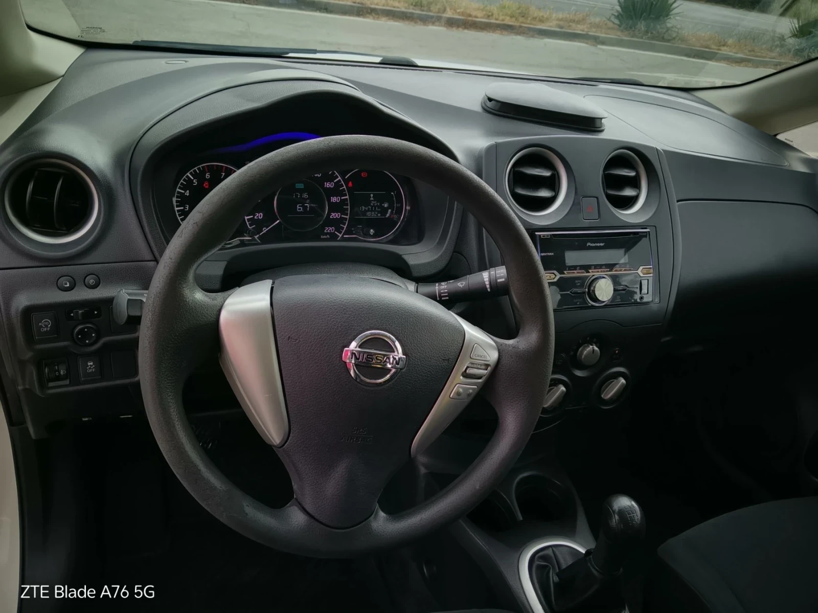 Nissan Note, снимка 11 - Автомобили и джипове - 56225923