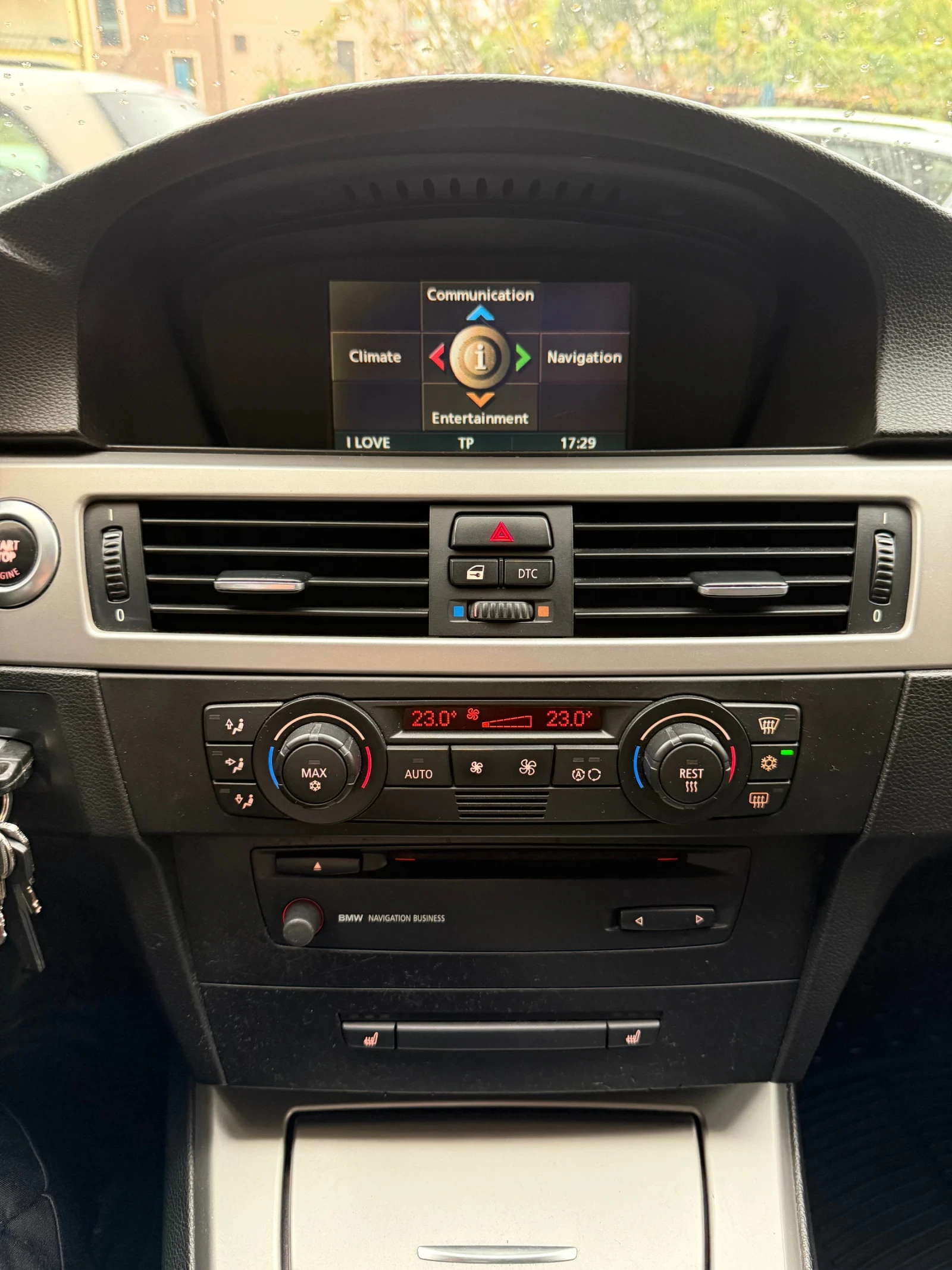 BMW 320 E91, снимка 5 - Автомобили и джипове - 56441567