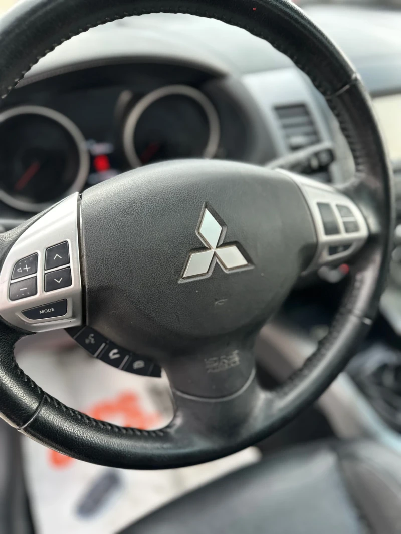 Mitsubishi Outlander 2.2 D-ID 6+ 1 4WD, снимка 12 - Автомобили и джипове - 52673014