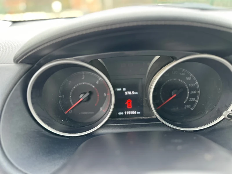 Mitsubishi Outlander 2.2 D-ID 6+ 1 4WD, снимка 11 - Автомобили и джипове - 52673014