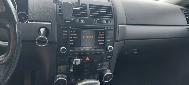 VW Touareg 3.0 , снимка 5 - Автомобили и джипове - 52909237