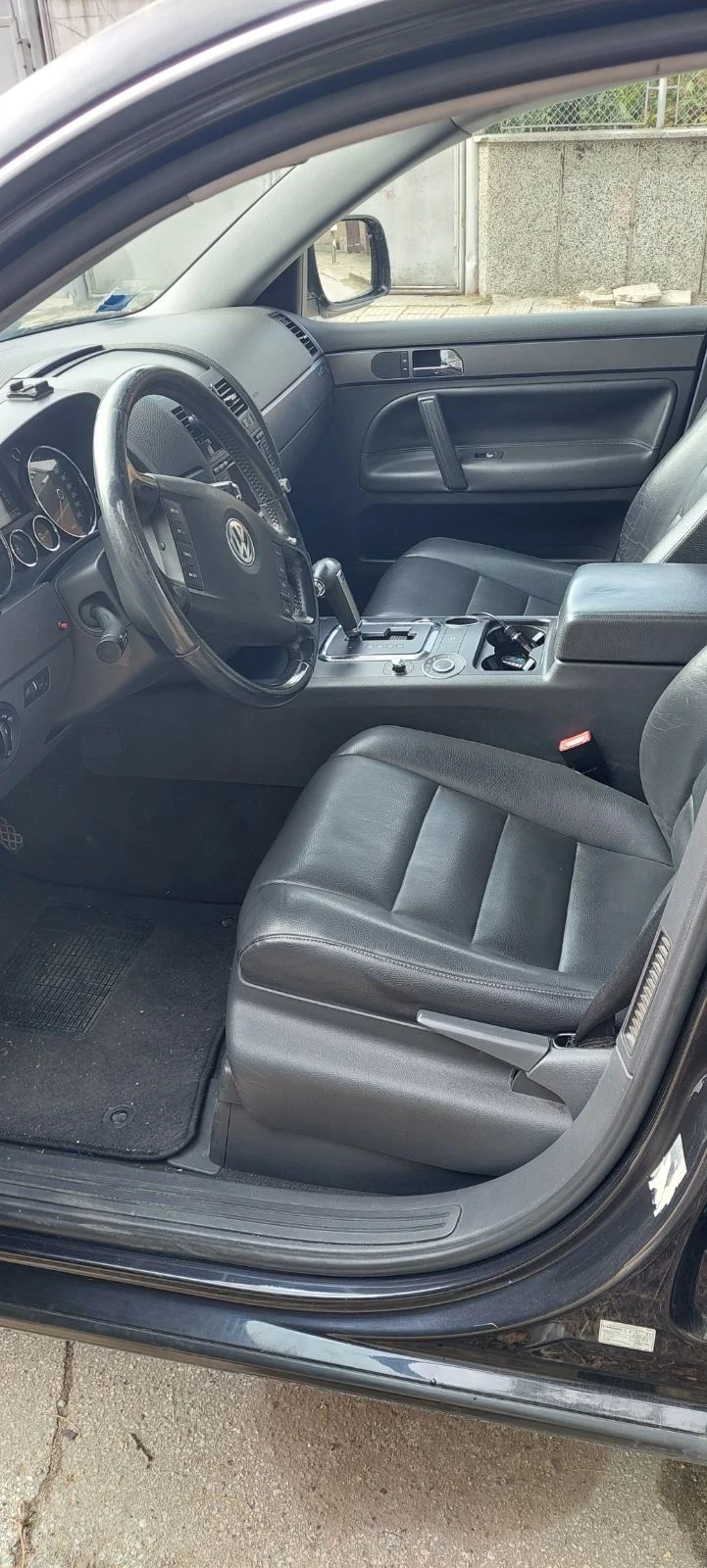 VW Touareg 3.0 , снимка 6 - Автомобили и джипове - 52909237